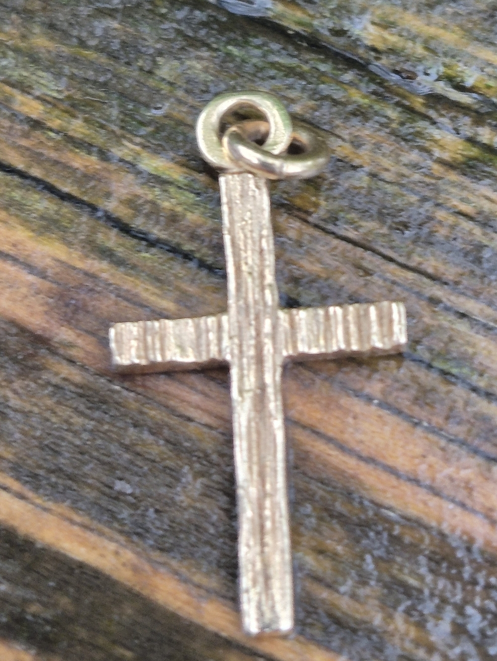 14k Gold Vintage Cross